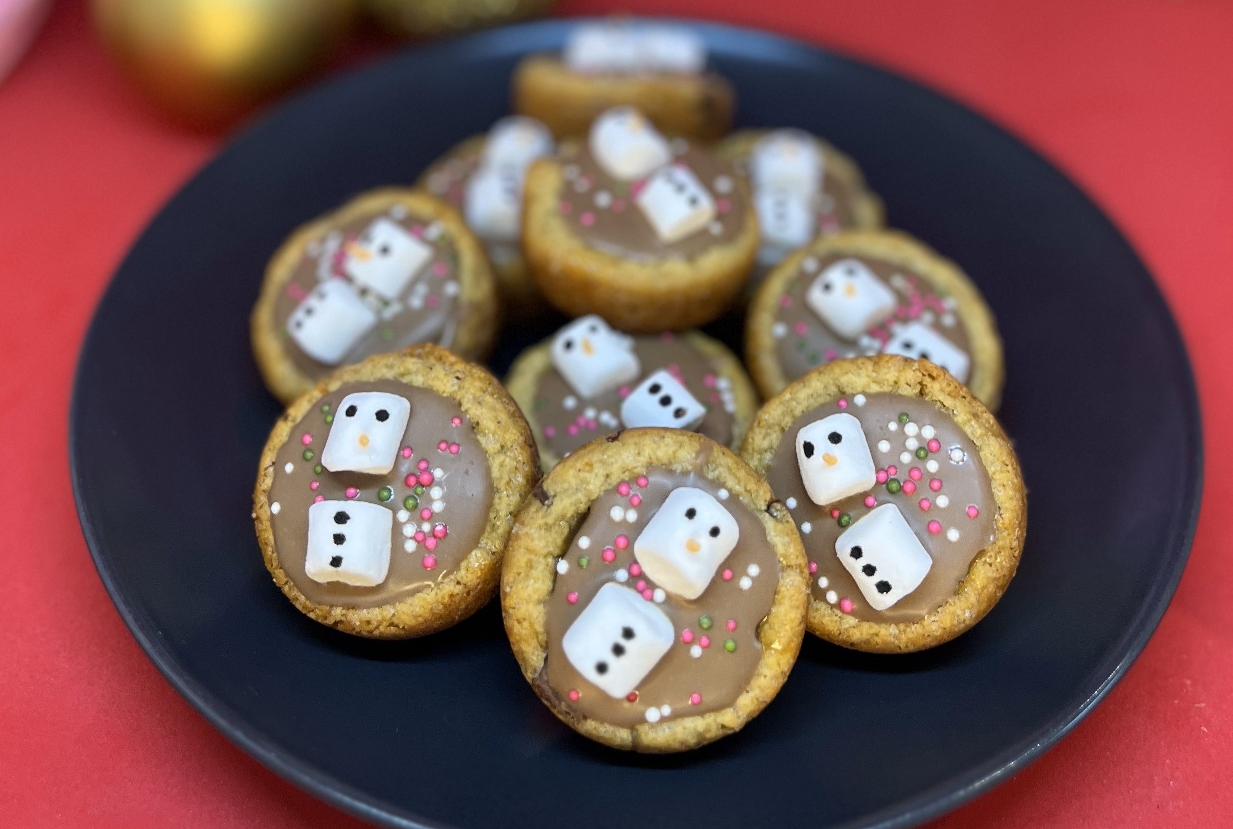 Snowmen Cookie Cups