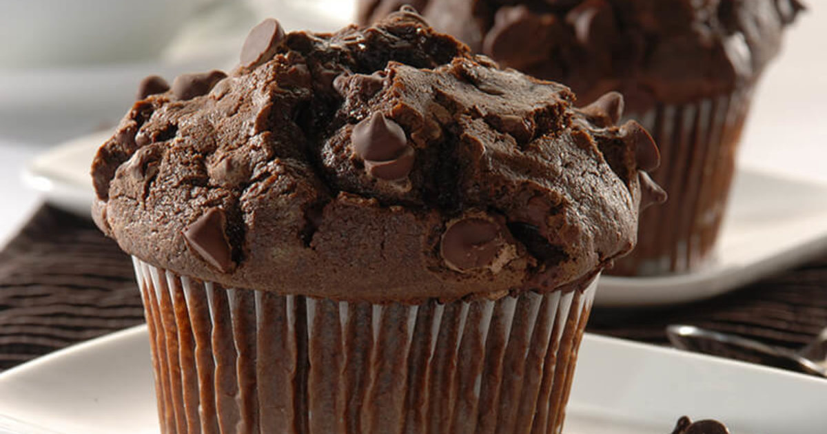 Best Chocolate Cupcake Recipe - I Heart Naptime