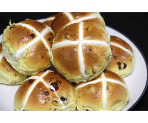 White Chocolate, Cranberry & Pistachio Hot Cross Buns